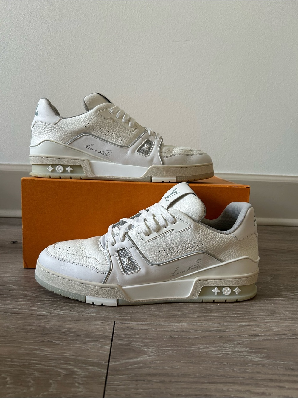 Louis Vuitton trainer white